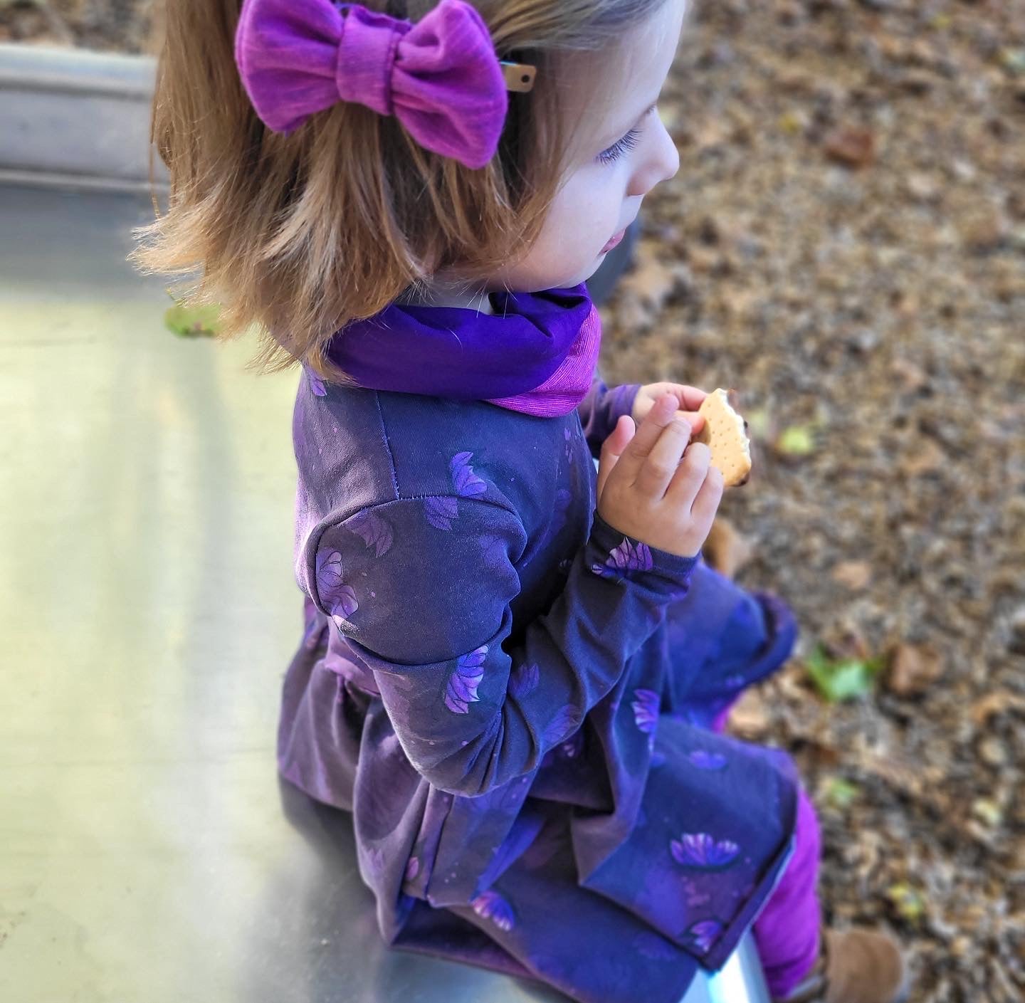 Lila Schmetterling Stoff Eigenproduktion
Dauervorbestellung